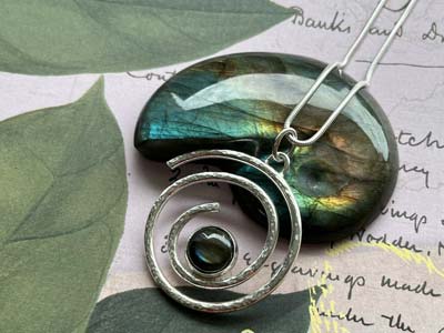 Cooksongold Sterling Silver And    Labradorite Hammered Swirl Pendant Project - Standard Image - 4